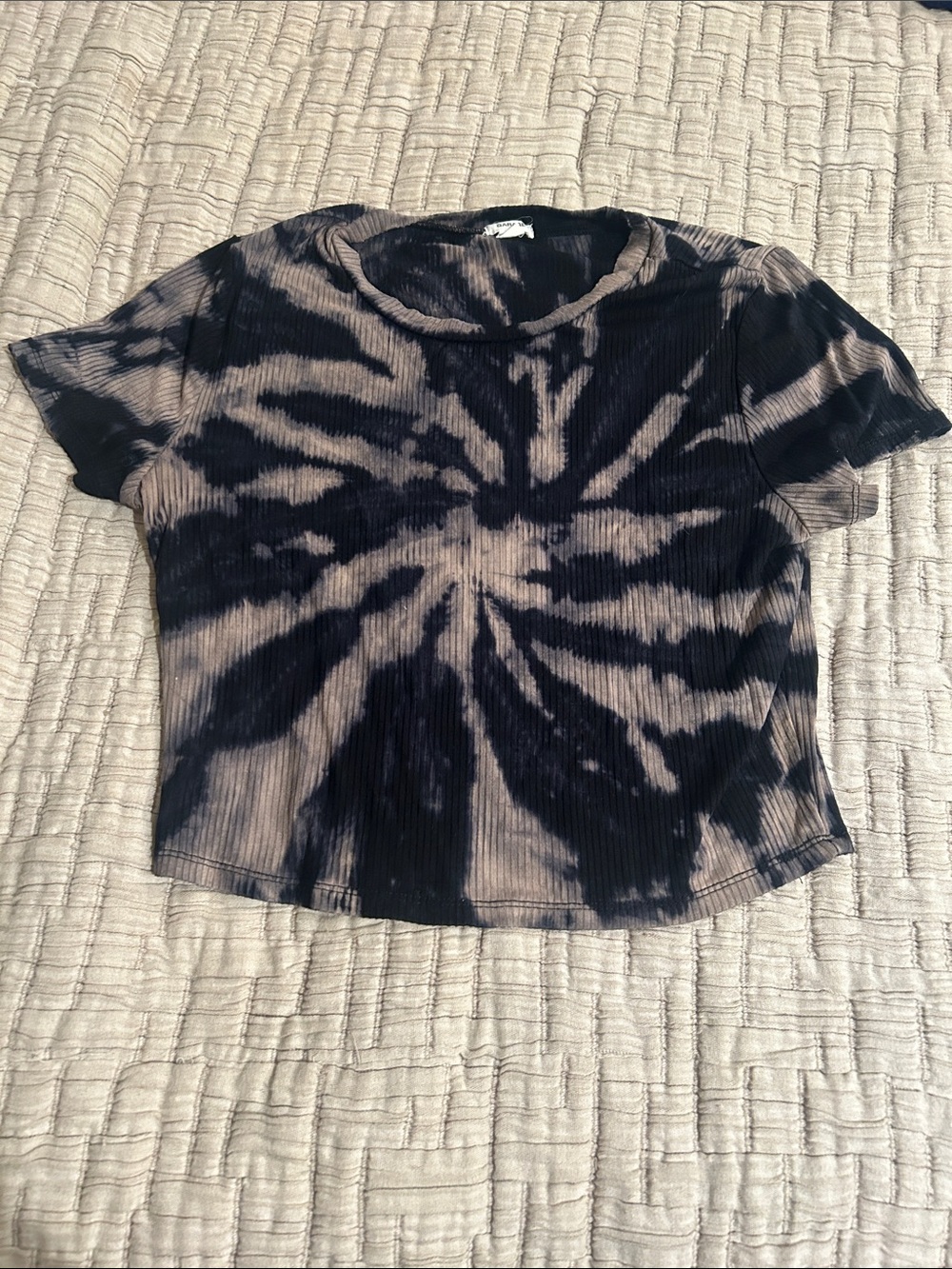 Garage Black and Taupe Tie-Dye Ribbed Short Sleeve Tee